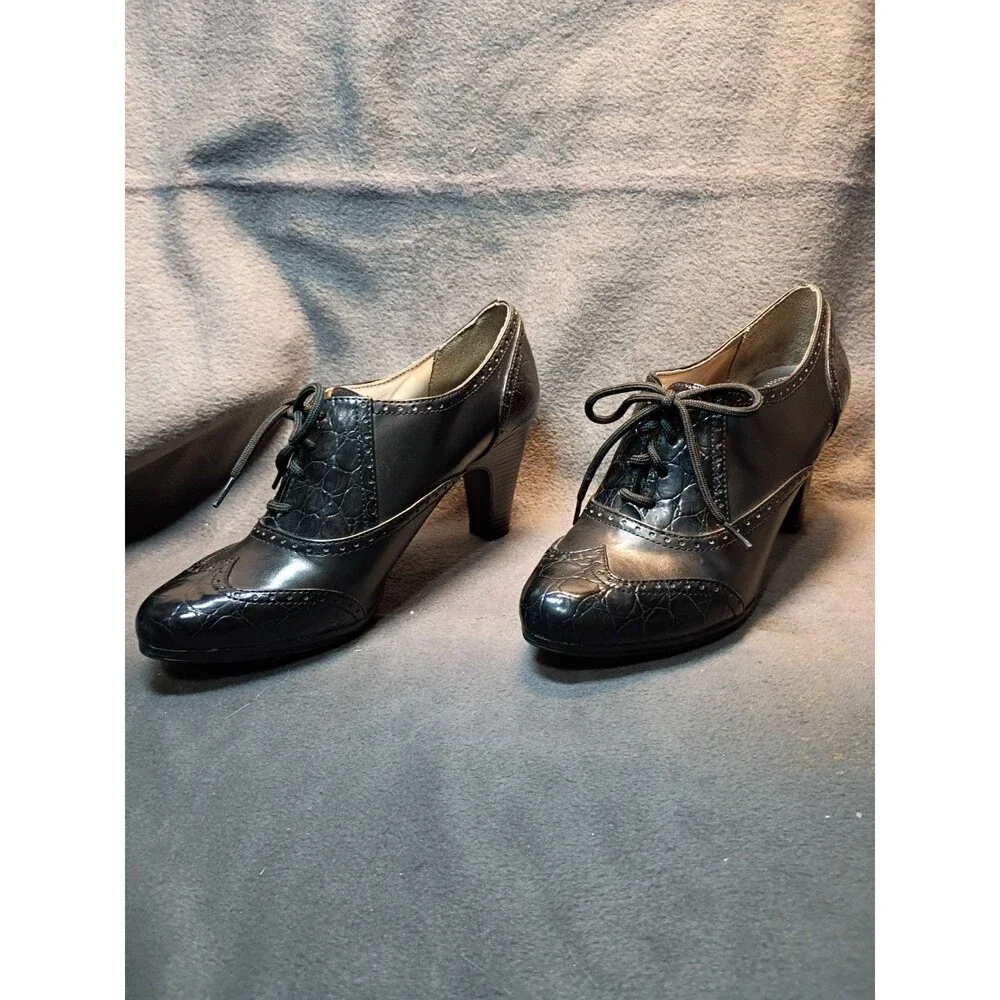 Witchy Dark Academia Oxford Heels Black Brogue Lace Up Naturalizer 7.5
